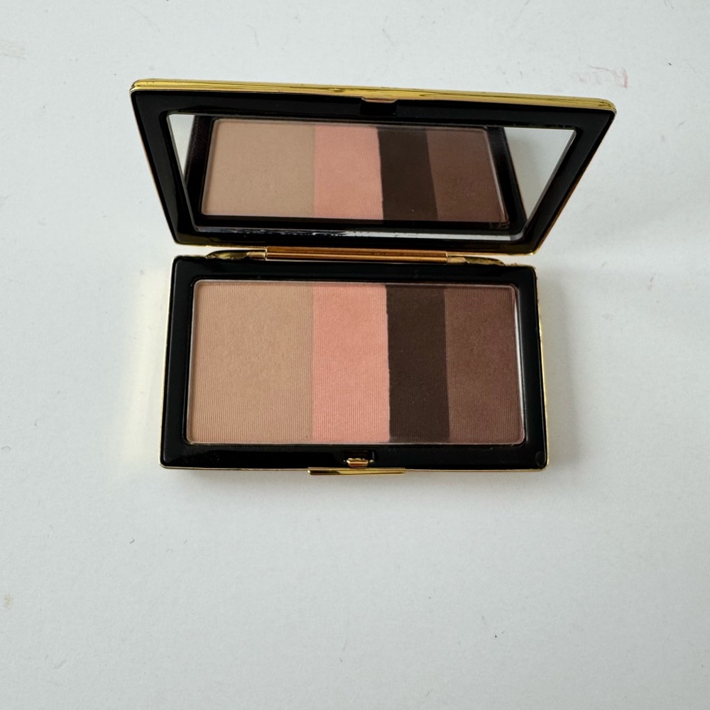 Victoria Beckham Eyeshadow in Signature